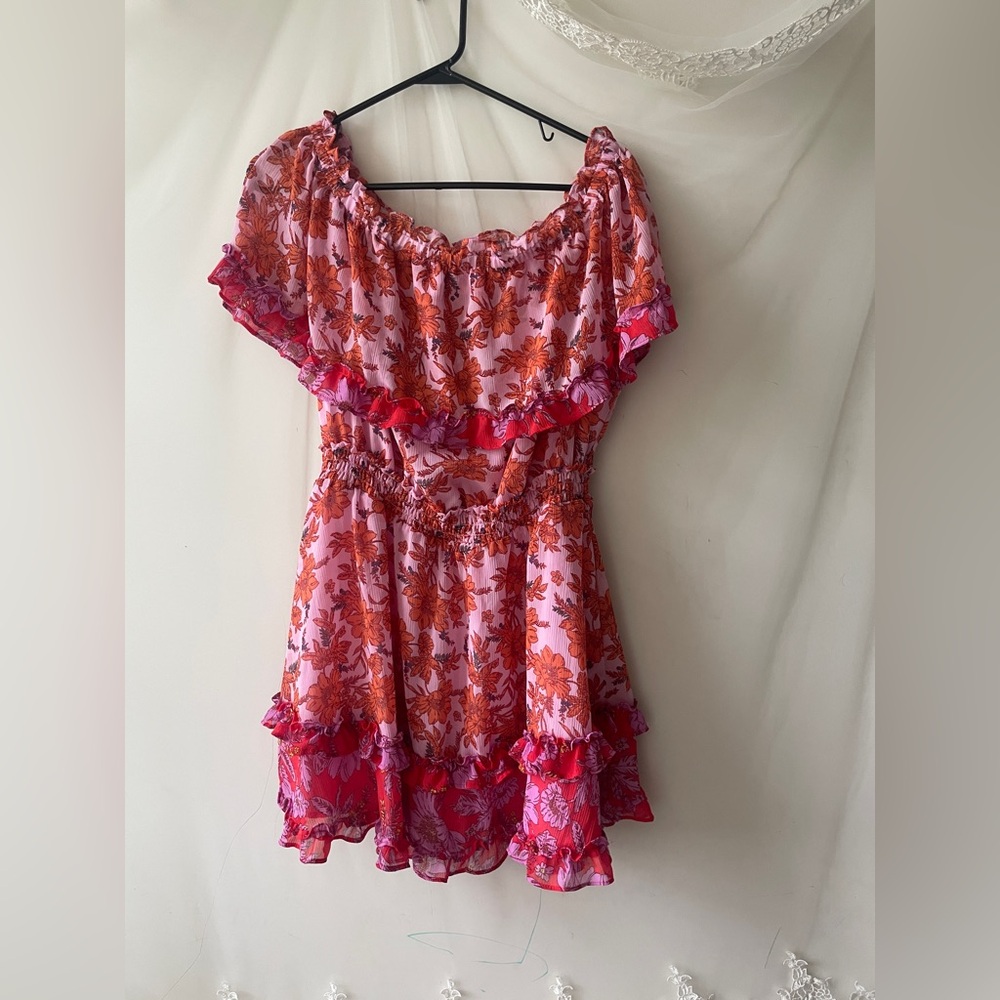 Sold 🫶🏼

Jessica Simpson Floral Off-Shoulder Dress